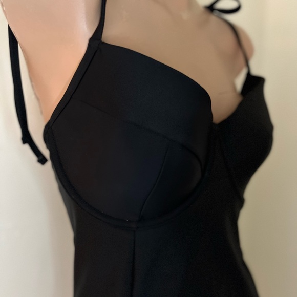 NWT XXL Old Navy One Piece Swimsuit Bra Support Black Double Lined Plus Size - Picture 7 of 13